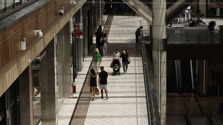 Αύξηση των καθαρών μισθών φέρνει η μείωση της εισφοράς αλληλεγγύης - &quot;Ψαλίδι&quot; και στις ασφαλιστικές εισφορές