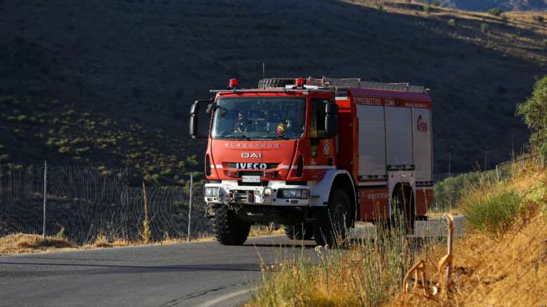 Φωτιά στο Κομπότι Άρτας: Επιχειρούν 25 πυροσβέστες με 5 οχήματα και 4 αεροσκάφη