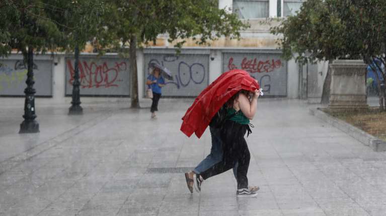 Άστατος καιρός και σήμερα - Πού θα σημειωθούν τοπικές βροχές και καταιγίδες