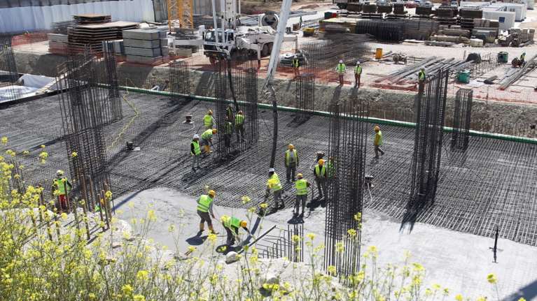Aυξημένη ζήτηση για την αγορά οικοπέδων στην Αττική - Σε ποιες περιοχές &quot;ξανασηκώνονται&quot; οικοδομές