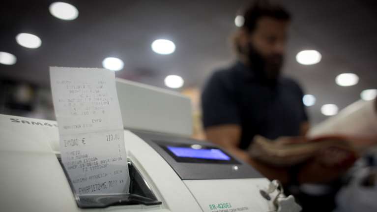 Πάρτι φοροδιαφυγής: Πώς η ΑΑΔΕ εντόπισε αναψυκτήριο που δεν είχε εκδώσει… 2.600 αποδείξεις