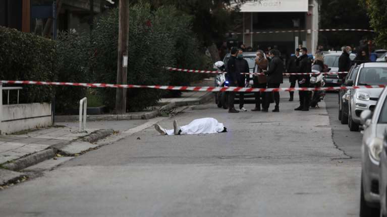 Ξεκαθάρισμα λογαριασμών στα Βριλήσσια: Οι &quot;νέοι&quot; της Greek Mafia εξοντώνουν τους &quot;παλιούς&quot;