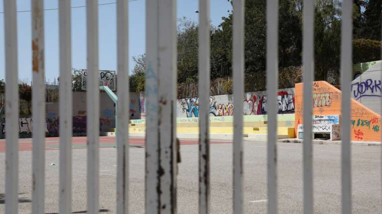 Κορονοϊός: Πάνω από 900 σχολεία και τμήματα κλειστά λόγω κρουσμάτων