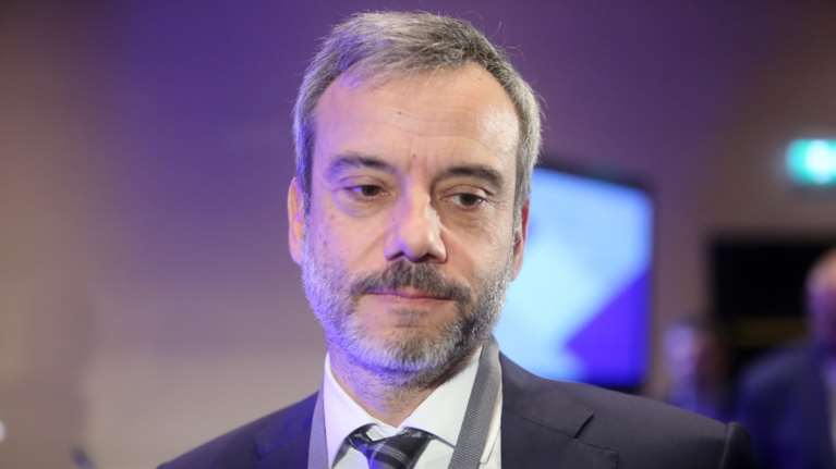 Ζέρβας σε Μητσοτάκη: Να μείνουν κλειστά τα σχολεία μέχρι τα Χριστούγεννα