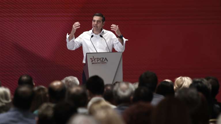 Τσίπρας: Ο Μητσοτάκης θα πάει σε εκλογές το Σεπτέμβρη για να προλάβει την απόλυτη κατάρρευση από την ακρίβεια