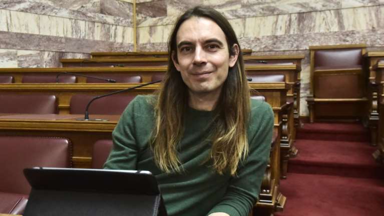 Ο Αρσένης... προτείνει: Οι πρόσφυγες να πάνε σε έρημα χωριά με ηλικιωμένους