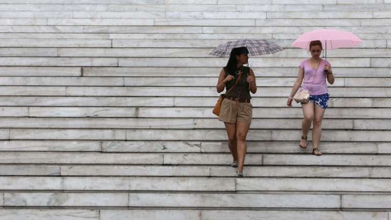 Ο &quot;Ιανός&quot; έφυγε, οι βροχές συνεχίζονται - Σε ποιες περιοχές θα βρέξει