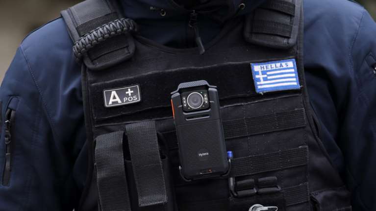 Θεσσαλονίκη: Χειροπέδες σε Γερμανό παιδόφιλο που παρίστανε τον αστυνομικό - Τι βρέθηκε στο σπίτι του