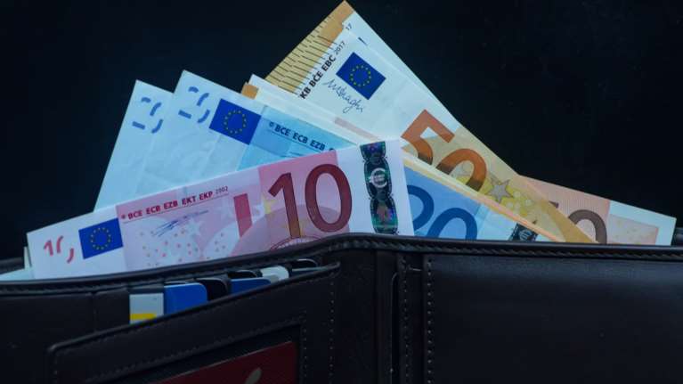 Ρεκόρ επιστροφών φόρου σε 1,5 εκ φορολογούμενους - Ποιοι θα δουν έως και 1.000 ευρώ στο εκκαθαριστικό