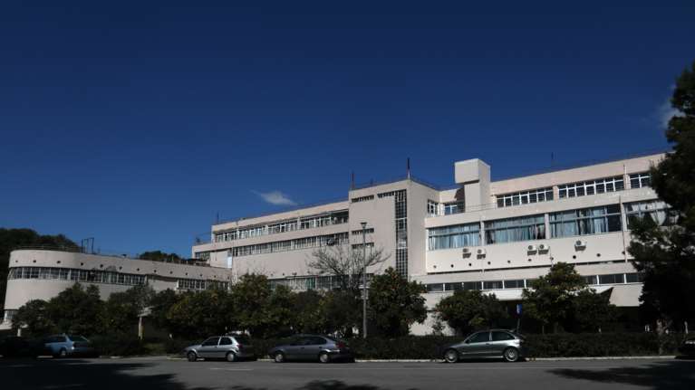 Κορονοϊός: Στους 261 οι νεκροί στη χώρα - Κατέληξε 58χρονος στο &quot;Σωτηρία&quot;