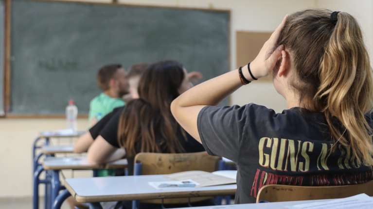 Σοκάρουν οι αποκαλύψεις για τον 44χρονο καθηγητή και την 14χρονη μαθήτρια: &quot;Είμαι πολύ ερωτευμένος με τη μικρή&quot;