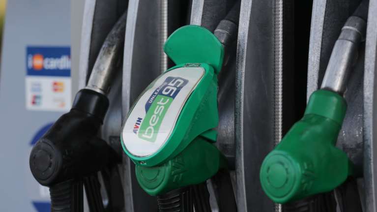Λερναία ύδρα η ακρίβεια στα καύσιμα: Όλα τα σενάρια για την αντιμετώπιση της &quot;χρυσής&quot; αμόλυβδης - Νέες ανατιμήσεις από την άλλη εβδομάδα