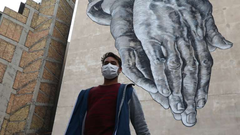 Νέες οδηγίες ΕΟΔΥ: Πότε πρέπει να σταματούν τις προφυλάξεις οι ασθενείς που είχαν κορονοϊό