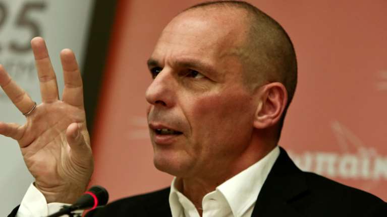 Βαρουφάκης για τις κασέτες του Eurogroup- Εσείς δεν θέλετε να ακούσετε τον Σόιμπλε με τη φωνούλα του;