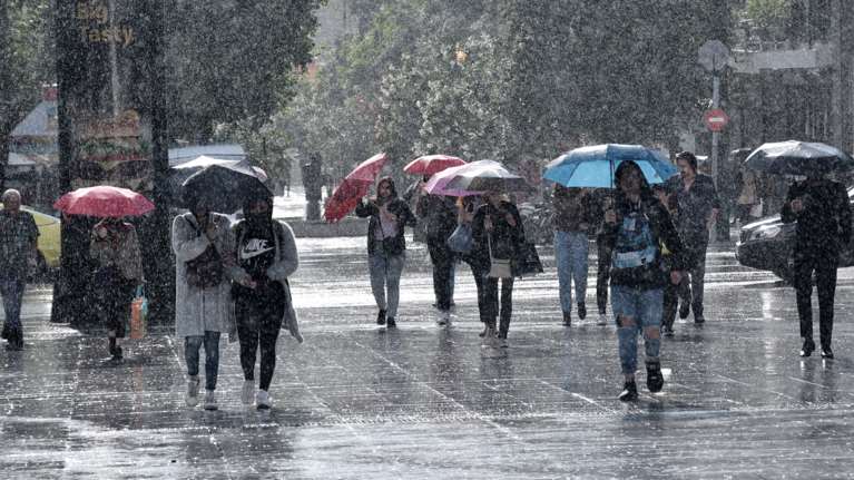 Έκτακτο δελτίο επιδείνωσης καιρού με καταιγίδες, βροχές και χαλάζι