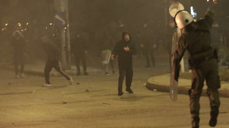 Νέα Σμύρνη: Το χαμένο πορτοφόλι πρόδωσε τον 22χρονο χούλιγκαν - Πήγε να δηλώσει απώλεια και συνελήφθη