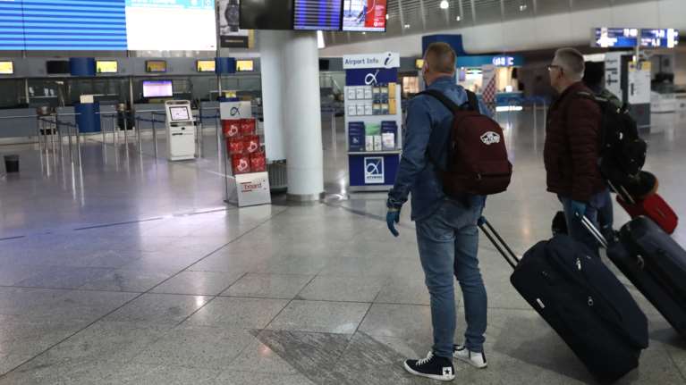 Πώς θα ταξιδεύουμε με αεροπλάνα, πλοία και ΚΤΕΛ από Δευτέρα - Σήμερα οι επίσημες ανακοινώσεις