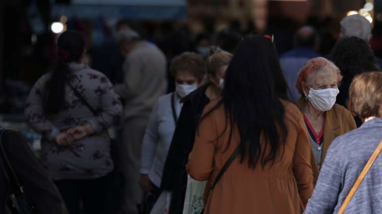 Κορονοϊός: Αποφασίζουν οι επιδημιολόγοι για τα νέα μέτρα - Τι θα γίνει σε Καστοριά, Ιωάννινα και Θεσσαλονίκη