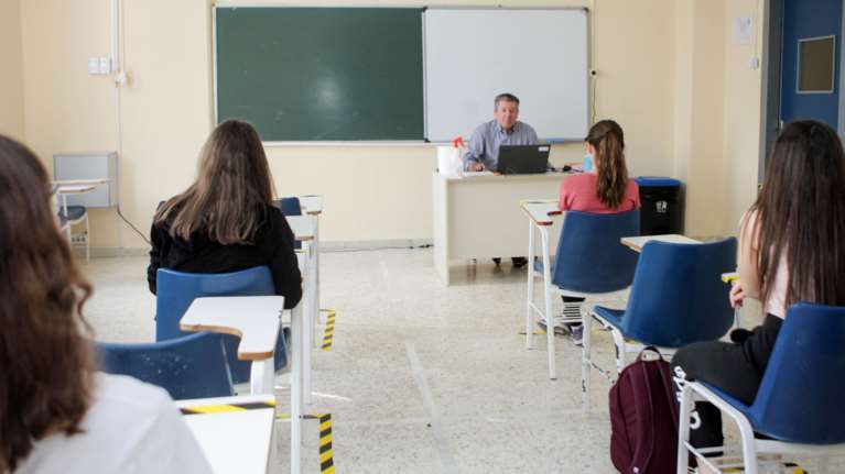 Άνοιγμα σχολείων: Mάσκες για όλους και χωριστά διαλείμματα - Όλες οι αλλαγές της νέας χρονιάς
