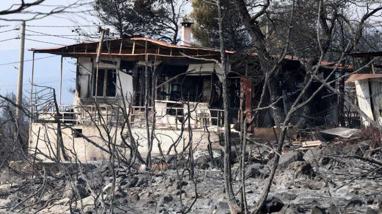 Τα λάθη της Πυροσβεστικής στις φωτιές του Αυγούστου - Πώς και πού &quot;στράβωσε&quot; το σχέδιο πυρόσβεσης