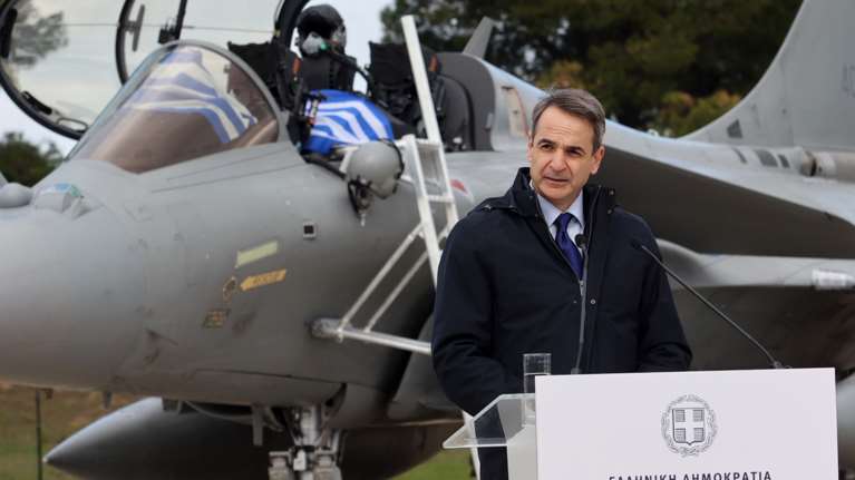 Ο Μητσοτάκης στην Τανάγρα για την παραλαβή του 5ου F-16 Viper - Μήνυμα σε Τουρκία και συντηρητικούς ψηφοφόρους