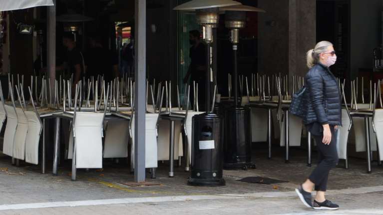 Κορονοϊός: Lockdown στην εστίαση και απαγόρευση κυκλοφορίας ανακοινώνει ο Μητσοτάκης - Στις 12 το διάγγελμα