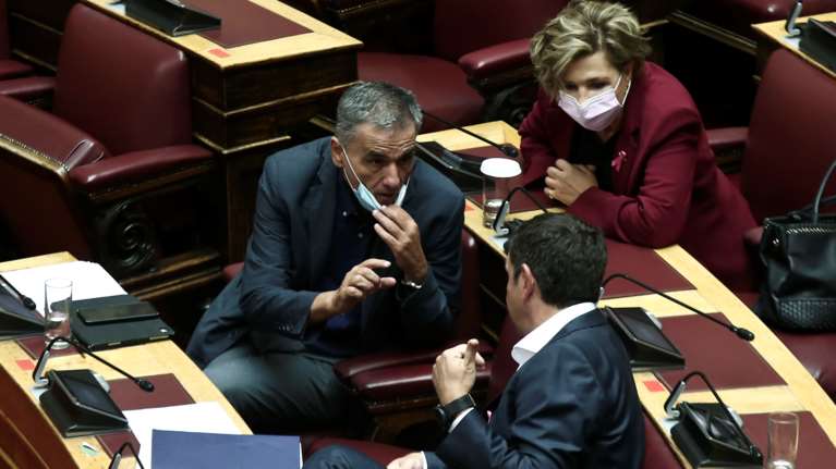 Τσίπρας: Αναστολή κομματικής ιδιότητας για ύβρεις ή αήθεις αντιδικίες απέναντι σε συντρόφους