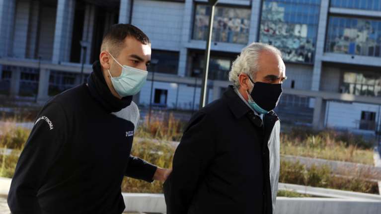 Στην τελική φάση μπαίνει η δίκη του "Δρ Κόντος": Κατηγορείται για 12 ανθρωποκτονίες και 14 απόπειρες ανθρωποκτονιών