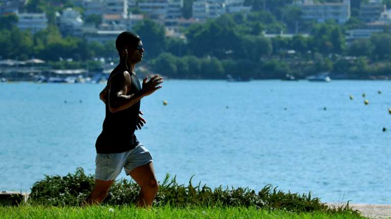 Κορονοϊός: Χωρίς μάσκα η άθληση και κανονικά το delivery στις κόκκινες και πορτοκαλί περιοχές