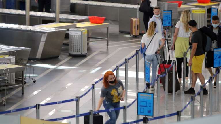 Τουρισμός: &quot;Κόκκινο&quot; με νέες ΝΟΤΑΜS στις πτήσεις με Σουηδία και Τουρκία - Τι ισχύει για μη Ευρωπαίους πολίτες