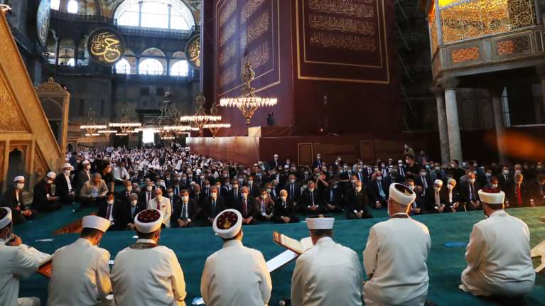 Παρέμβαση ΥΠΕΞ για την Αγία Σοφία: Η Τουρκία παραβιάζει τη σύμβαση με την UNESCO