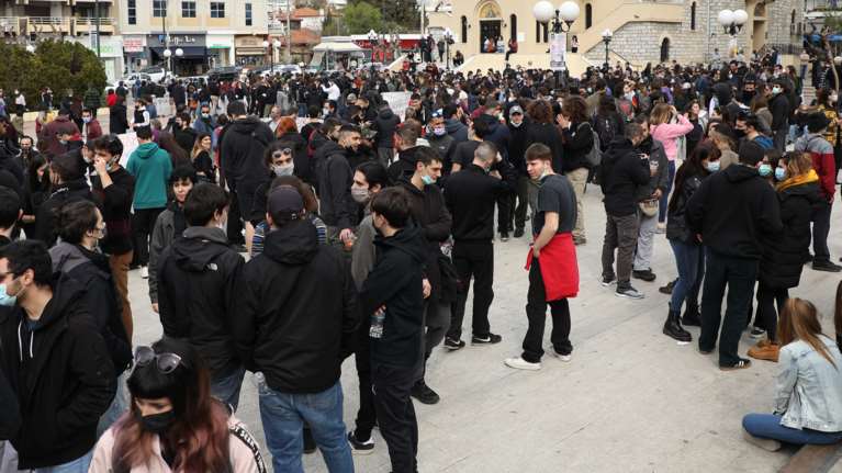 Στην επίθεση η ΝΔ για τις 90 κορονο-διαδηλώσεις του ΣΥΡΙΖΑ εν μέσω πανδημίας