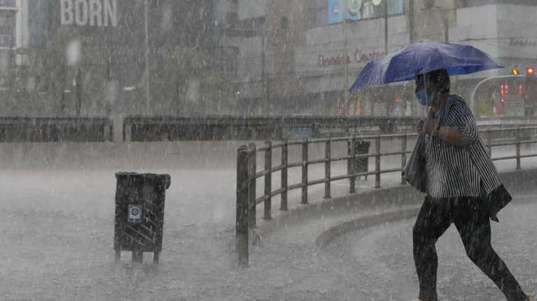 Meteo: Έρχεται έντονη καταιγίδα και πιθανόν χαλάζι στην Αττική - Πότε και πού θα χτυπήσει η κακοκαιρία [Χάρτης]