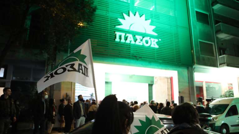 ΠΑΣΟΚ για υποκλοπές: Οδήγησαν σε πολιτική ανωμαλία και κρύβονται πίσω από το απόρρητο - Να πάρει θέση ο Μητσοτάκης