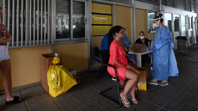 Κορονοϊός: Καζάνι που βράζει η βόρεια Ελλάδα - Εισαγόμενα και &quot;ορφανά&quot; κρούσματα απειλούν να κλείσουν τα χερσαία σύνορα [Βίντεο]