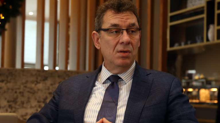 Άλμπερτ Μπουρλά: Η συγκινητική ιστορία των γονιών του - Πώς γλίτωσαν το Άουσβιτς και την εκτέλεση