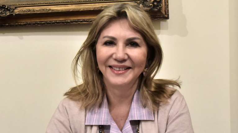 Ζέτα Μακρή για τον βιασμό της 12χρονης: Έλειπε 70 ημέρες από το σχολείο της