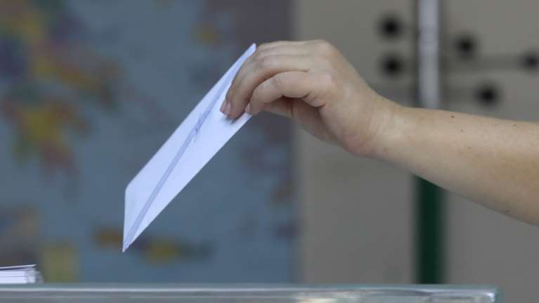 &quot;Αριστερή έρευνα&quot; δίνει αέρα νίκης στη ΝΔ με διαφορά 12,3% από τον ΣΥΡΙΖΑ και ποσοστό 34,7%