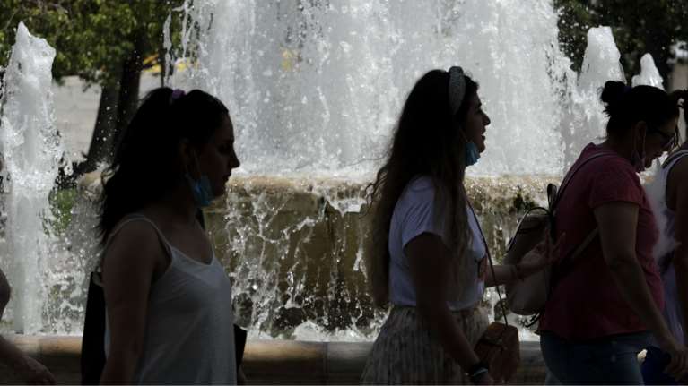 Επέλαση του καύσωνα - Ζερεφός: Με ξηρασία απειλείται το 40% της χώρας - Πού θα &quot;χτυπήσει&quot; σήμερα 42 βαθμούς