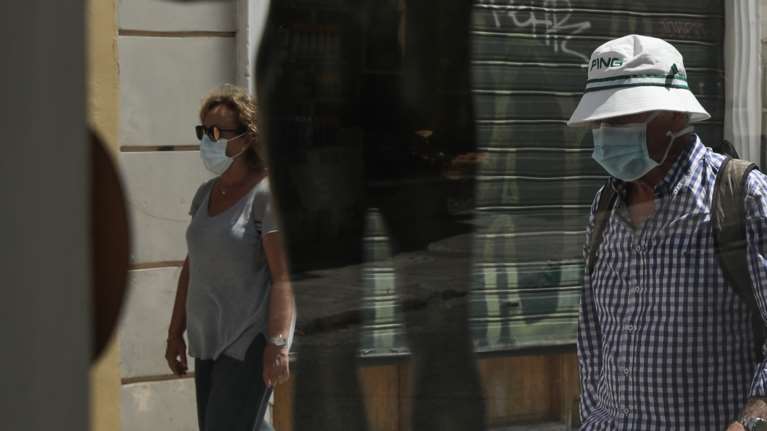 Κορονοϊός: Τα σκήπτρα των κρουσμάτων στην Αττική - Διασπορά σε όλη τη χώρα