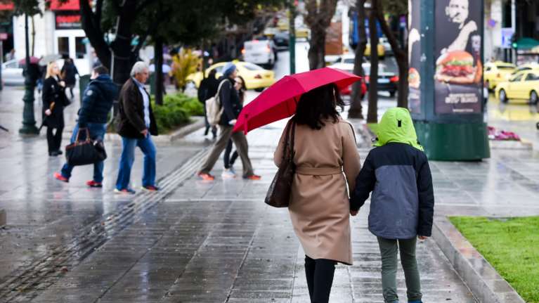 Αστατος ο καιρός σήμερα και μικρή άνοδος της θερμοκρασίας - Πού θα σημειωθούν καταιγίδες
