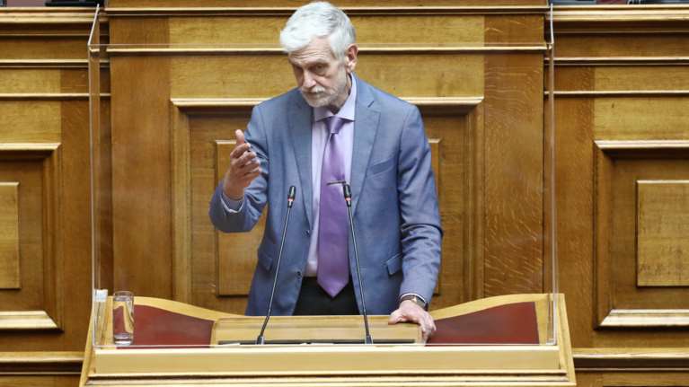 Γιάννης Λοβέρδος: Νικητής στη μάχη με την παχυσαρκία - Πώς έχασε 130 κιλά [βίντεο]