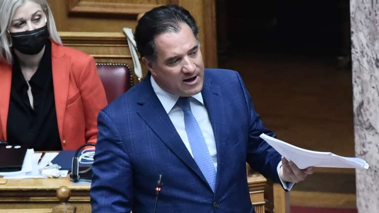 Απάντηση Γεωργιάδη για την πρόσληψη της κόρης του στο &quot;Ελληνικό&quot;: &quot;Ακόμα και στον πόλεμο, τα γυναικόπαιδα τα αφήνεις απ&#39; έξω&quot;