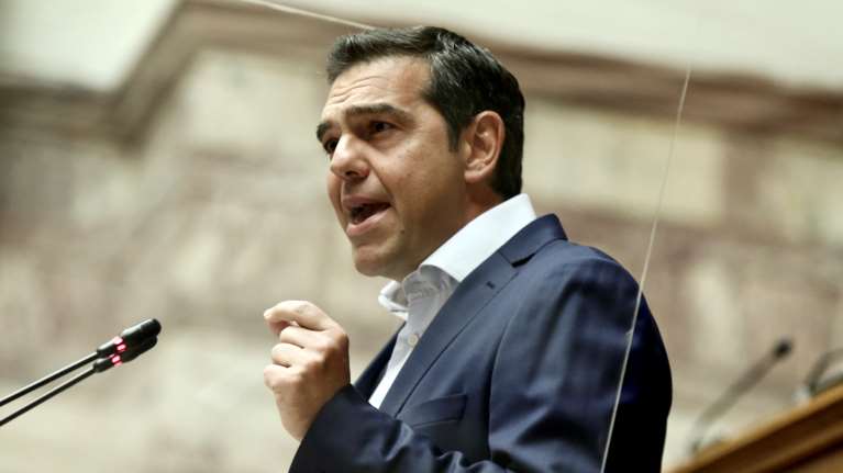 &quot;Ασπίδα&quot; αλλά και &quot;καρφιά&quot; Τσίπρα σε Παππά: Ενωμένοι απέναντι στις επιθέσεις - Να είμαστε πιο προσεχτικοί