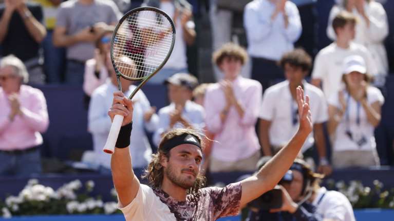 Μουζέτι-Τσιτσιπάς 1-2: Στον τελικό της Βαρκελώνης μετά από μάχη