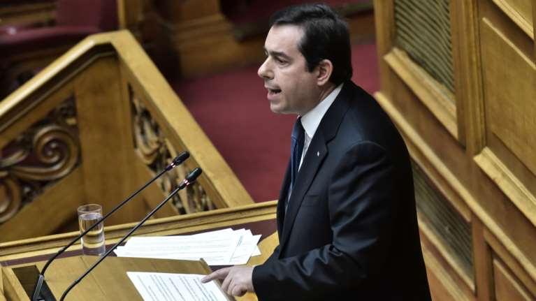 Υπουργείο Μετανάστευσης και Ασύλου: Έλεγχος της δράσης των ΜΚΟ με προσκόμιση συγκεκριμένων στοιχείων