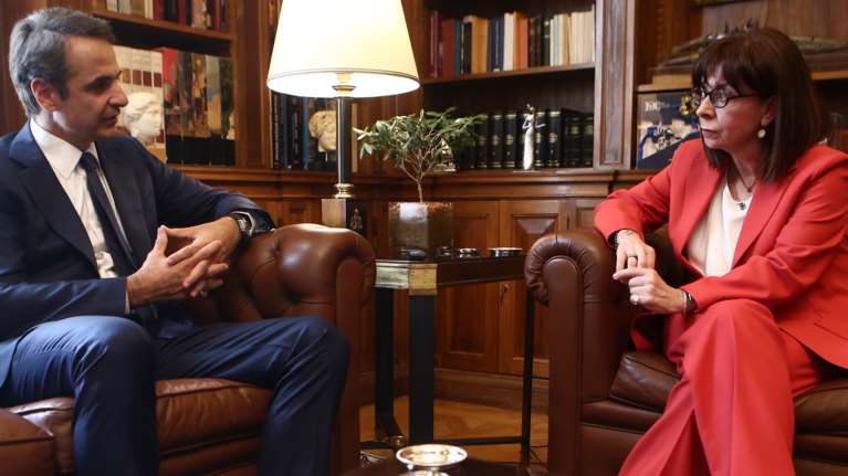 Μητσοτάκης: Η χώρα θα αντιμετωπίσει όλες τις προκλήσεις - ΠτΔ: Οι εντάσεις συνεχίζονται από την πλευρά της Τουρκίας