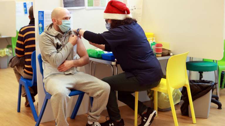 Ξεκινά από σήμερα ο αντιγριπικός εμβολιασμός χωρίς ιατρική συνταγή