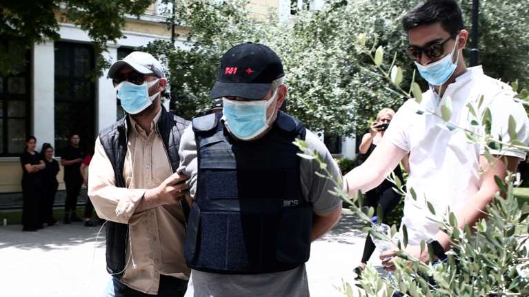 Δίκη ψευτογιατρού - Συγκλονίζει η μητέρα ανήλικης που πέθανε: &quot;Μας έλεγε πως θα δούμε νυφούλα την κόρη μας&quot;