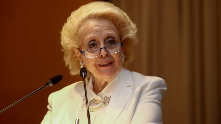 Απειλεί η Θάνου μετά τα δημοσιεύματα: Στους συκοφάντες θα απαντώ πλέον μόνο με αγωγές και μηνύσεις